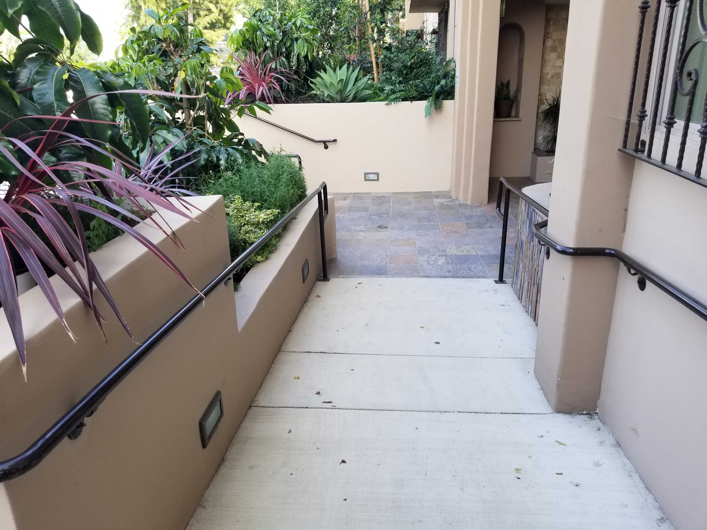 10960 Bloomfield Street Unit 117