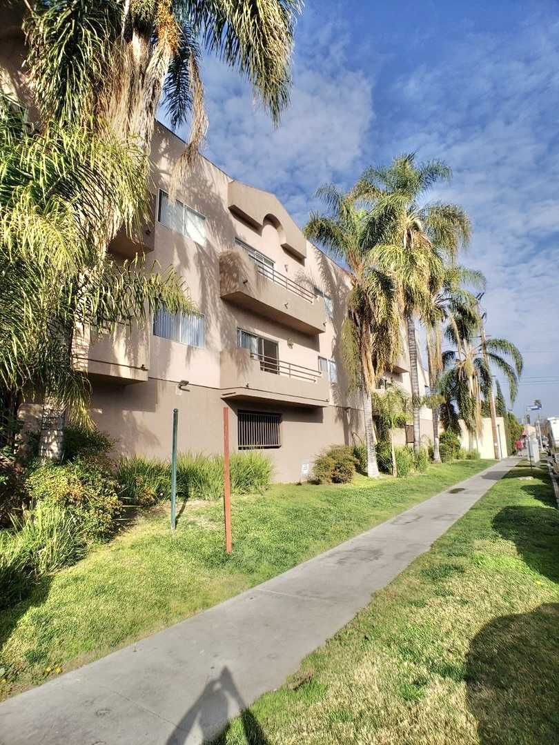 11469 Collins Street Unit 210