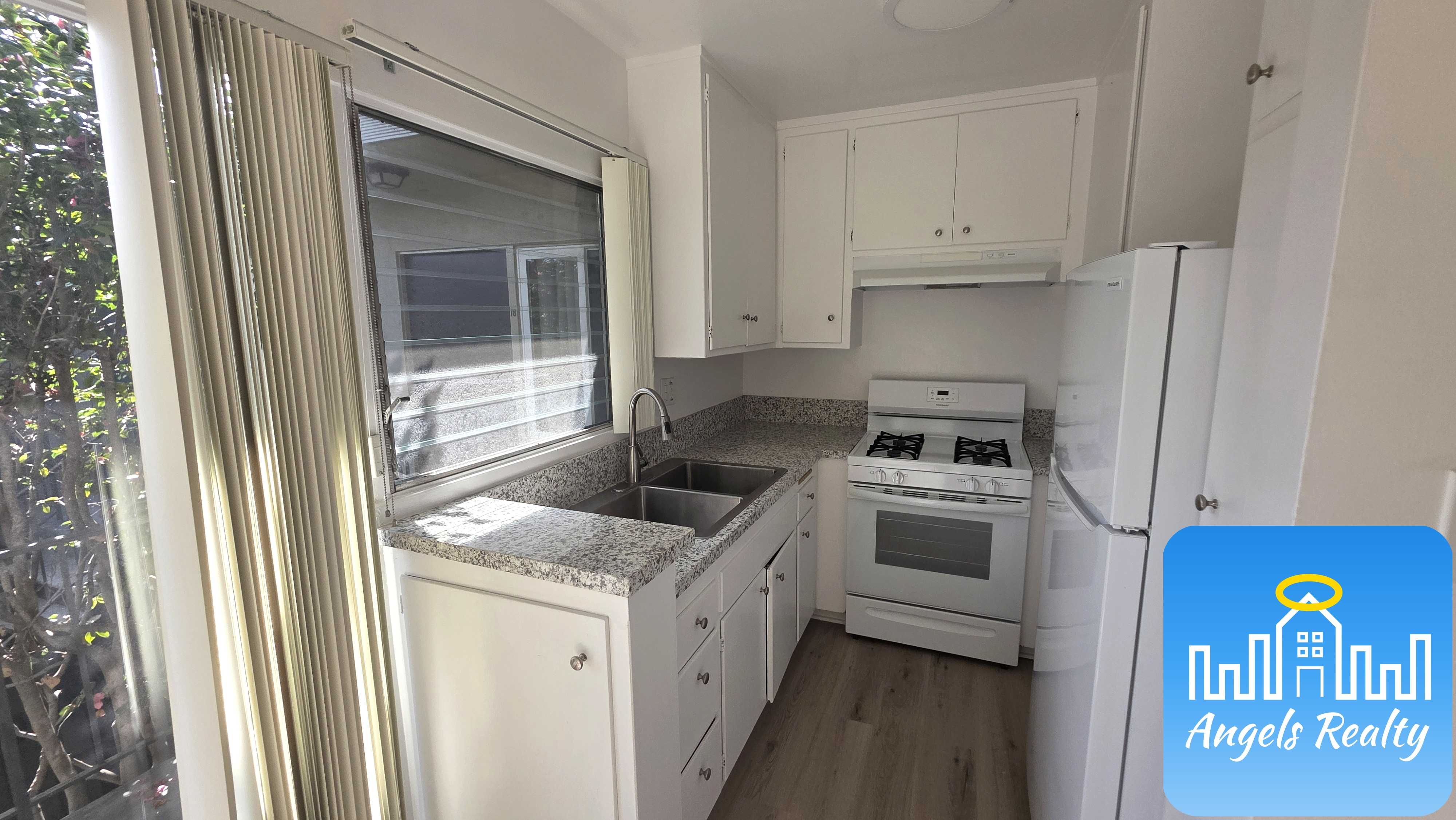 1666 Federal Avenue Unit 17
