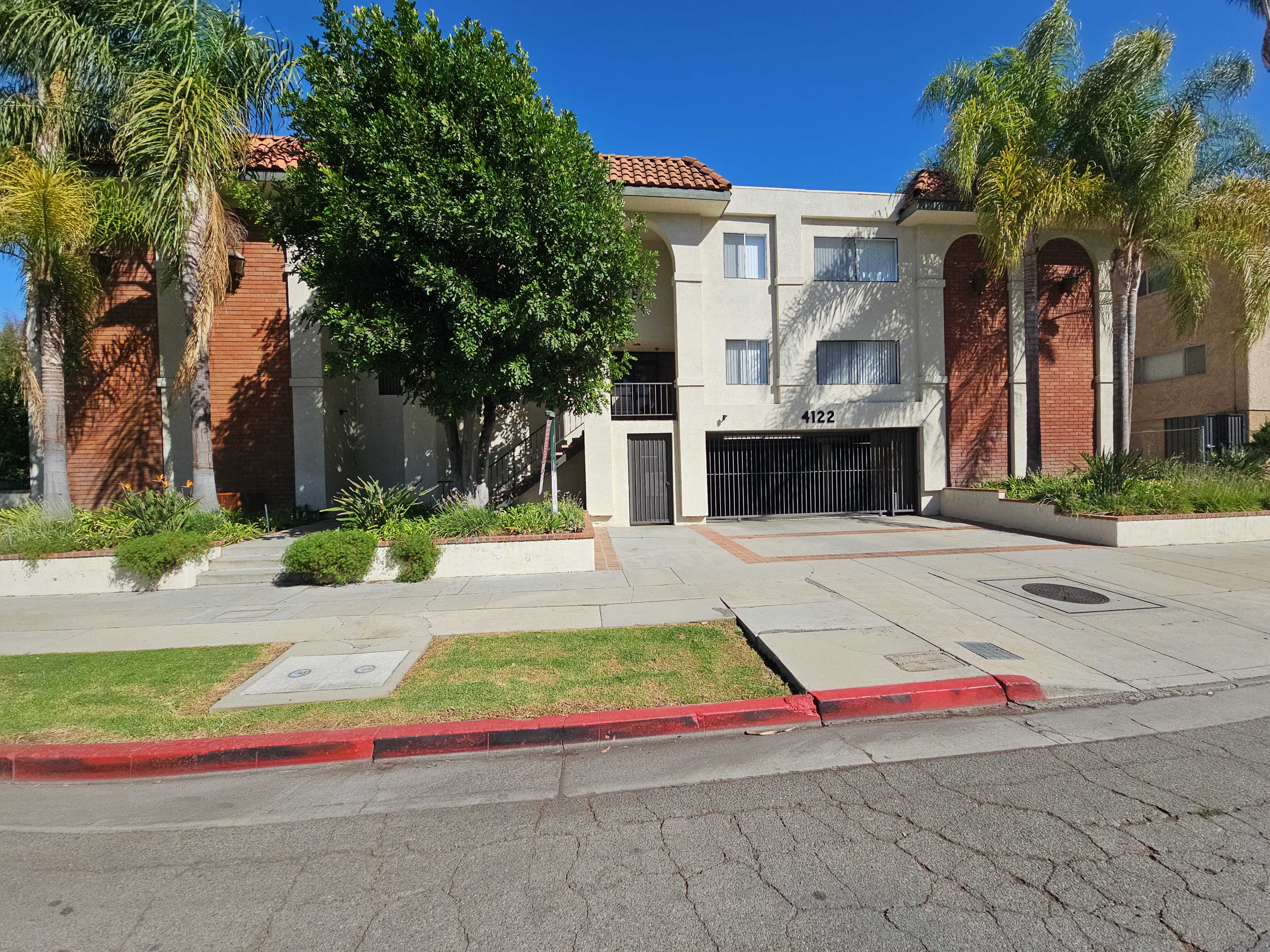4122 Tujunga Avenue Unit 105