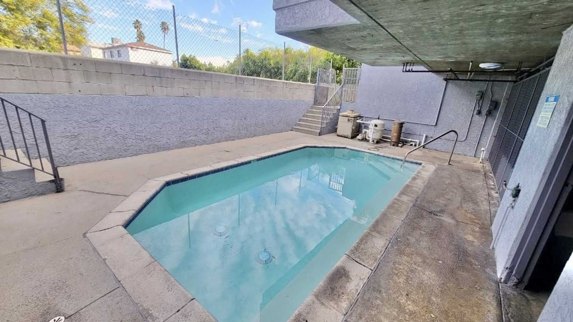 13357 Victory Boulevard Unit 201