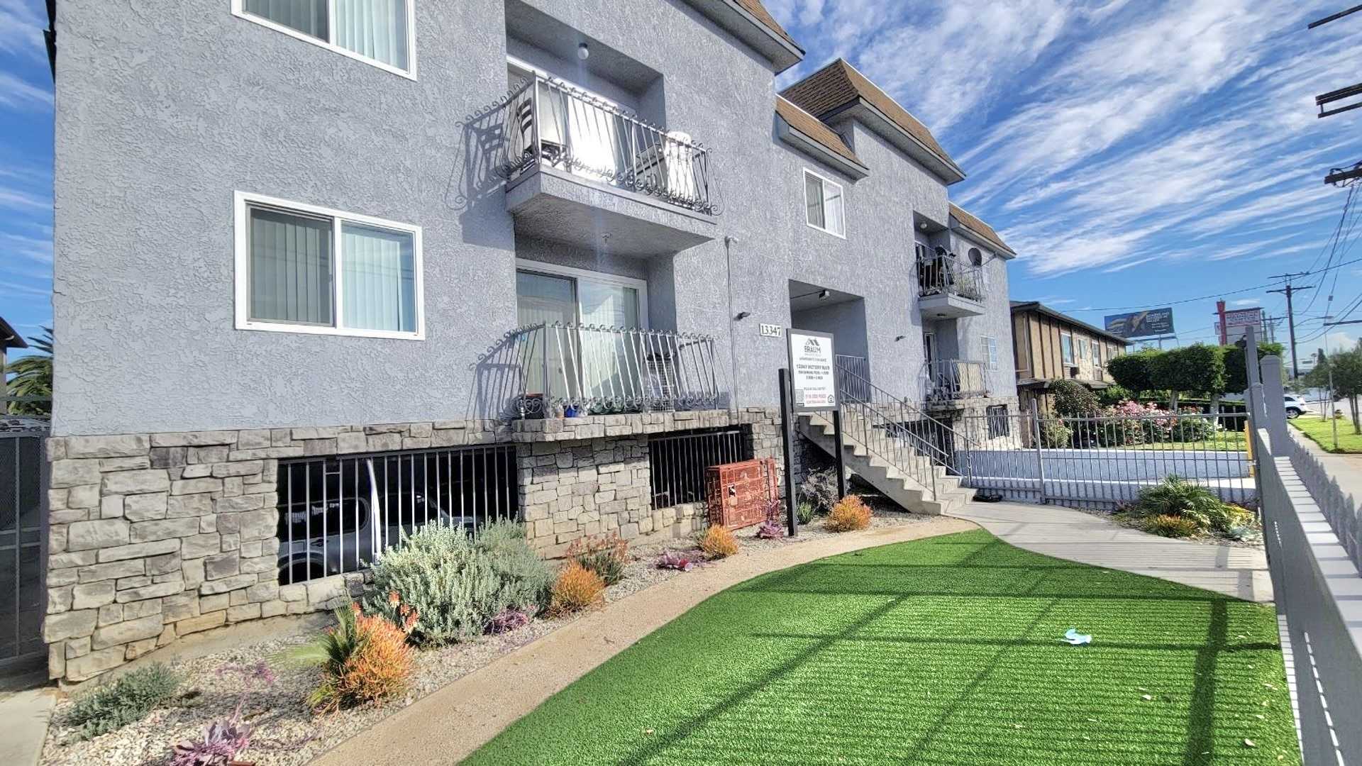 13357 Victory Boulevard Unit 201