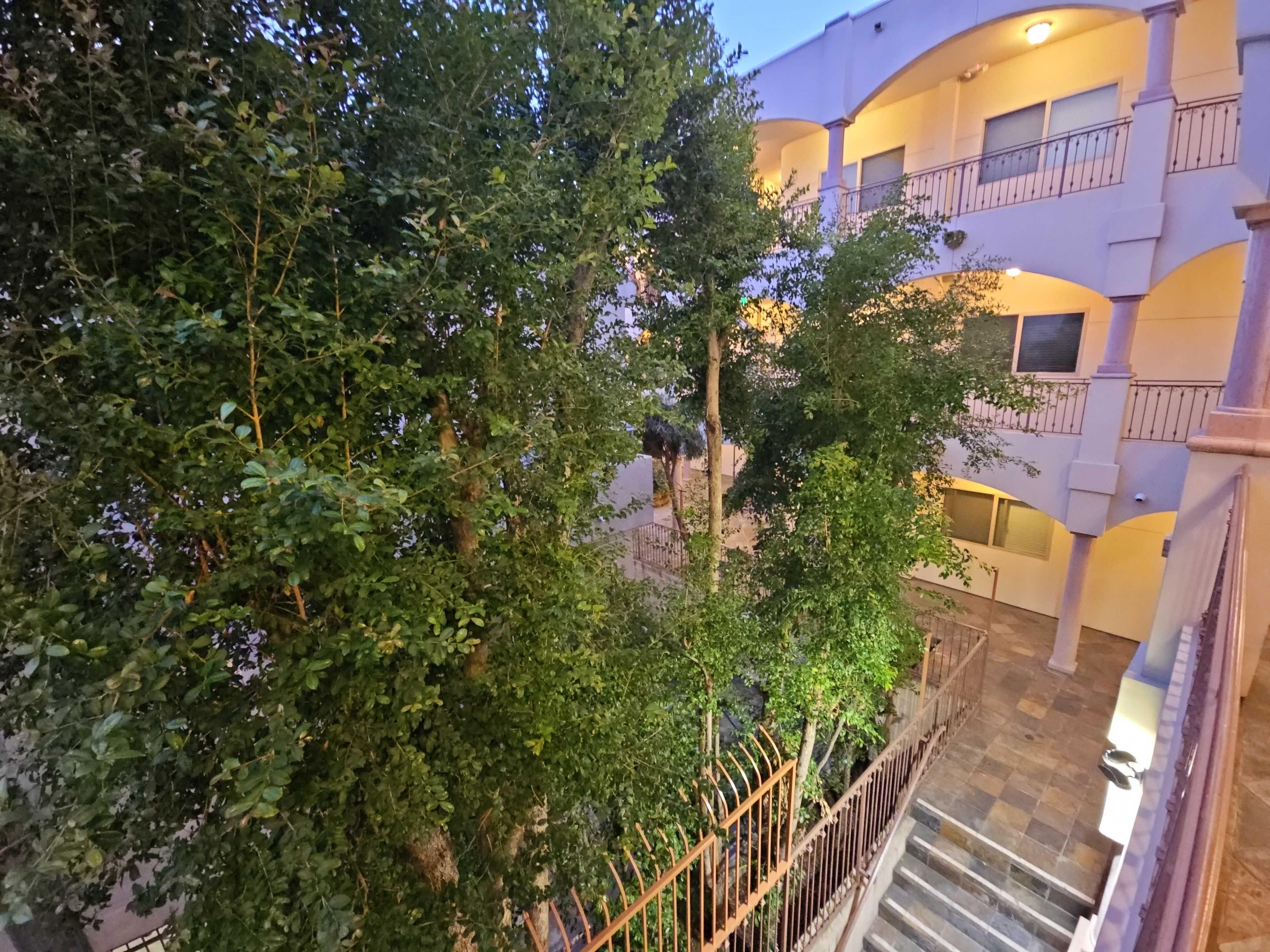 11582 Moorpark Street Unit 201