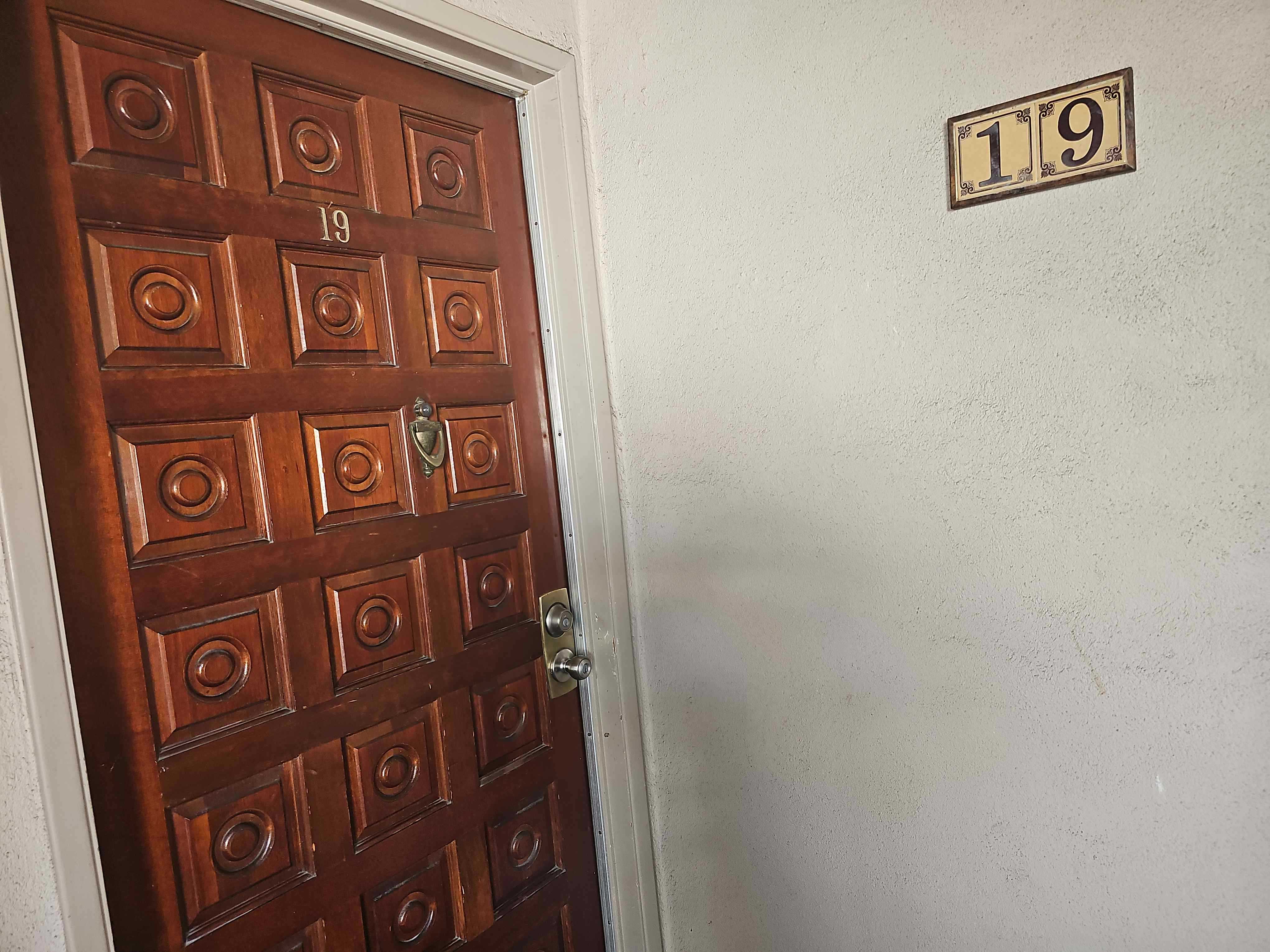 11849 Magnolia Boulevard Unit 19