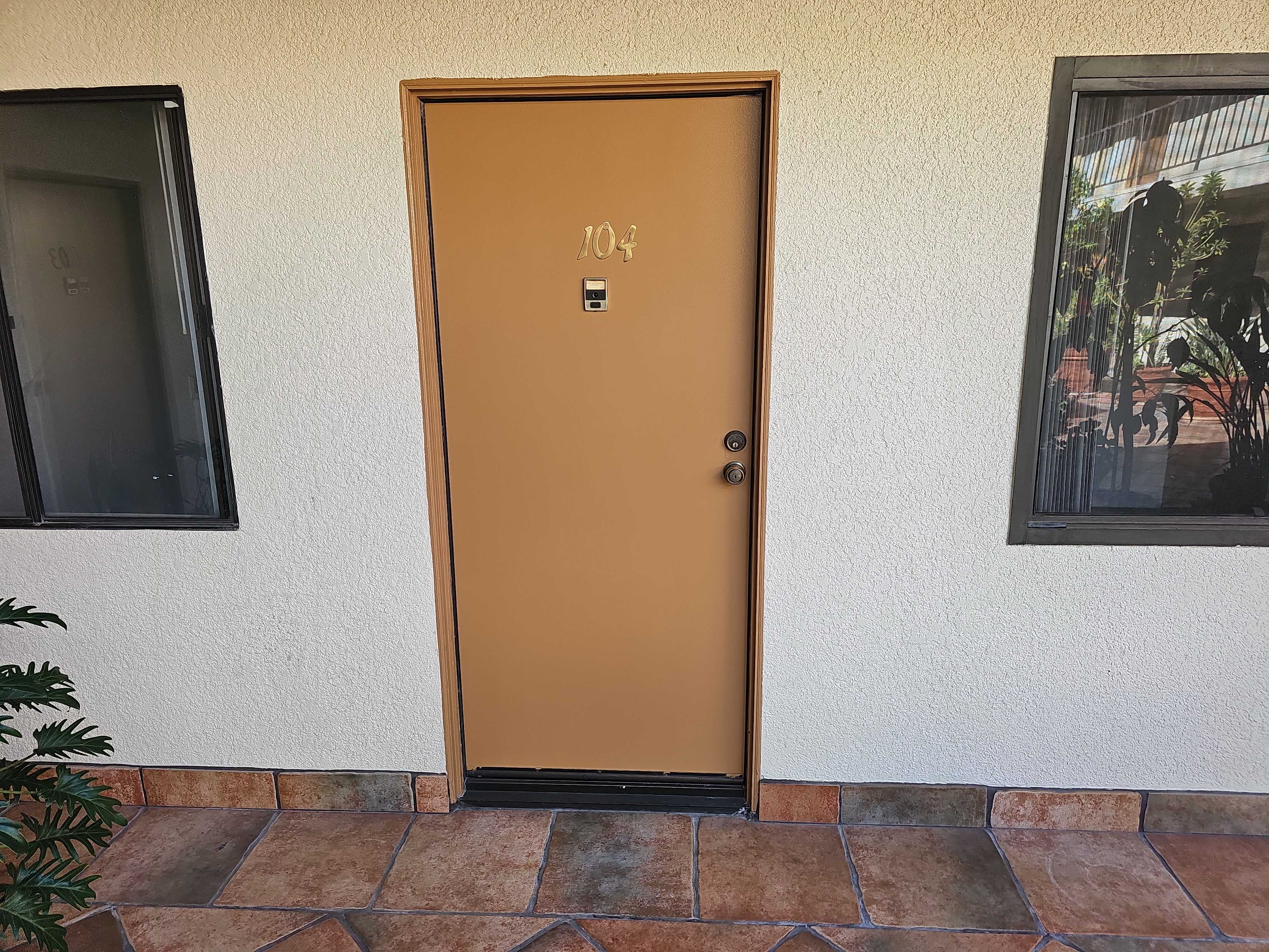 4161 Tujunga Avenue Unit 104