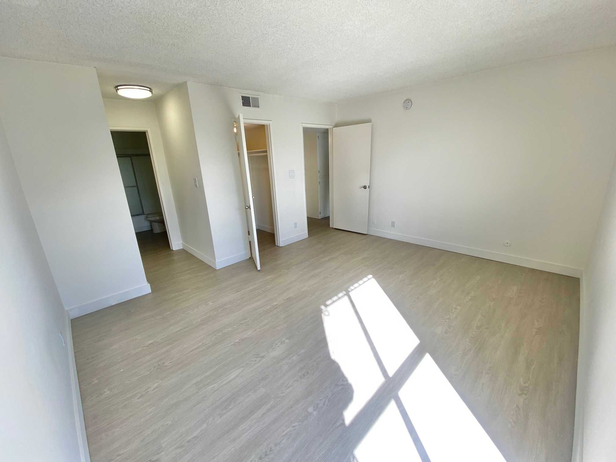 17859 Margate Street Unit 202