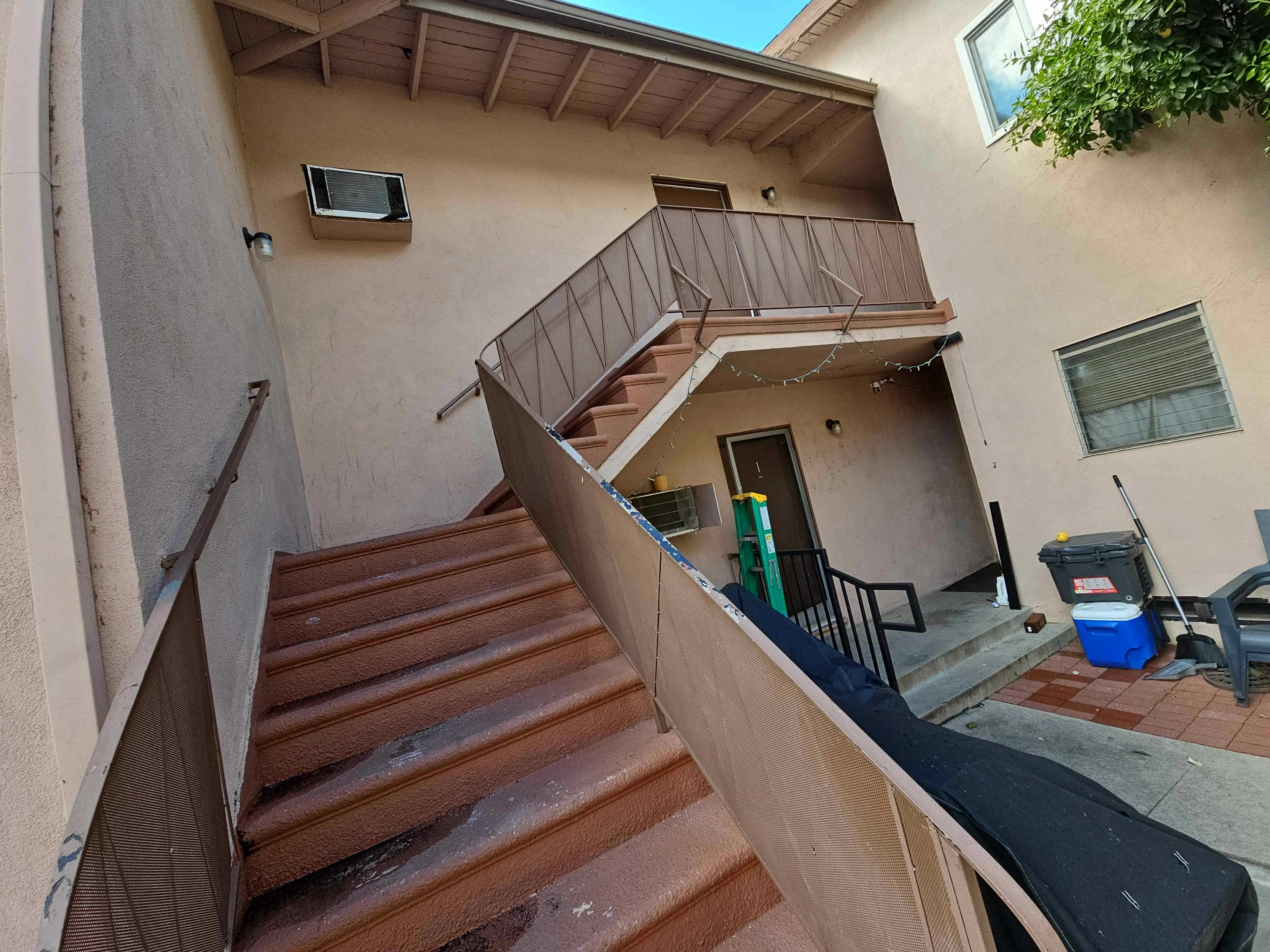 19415 Haynes Street Unit 5