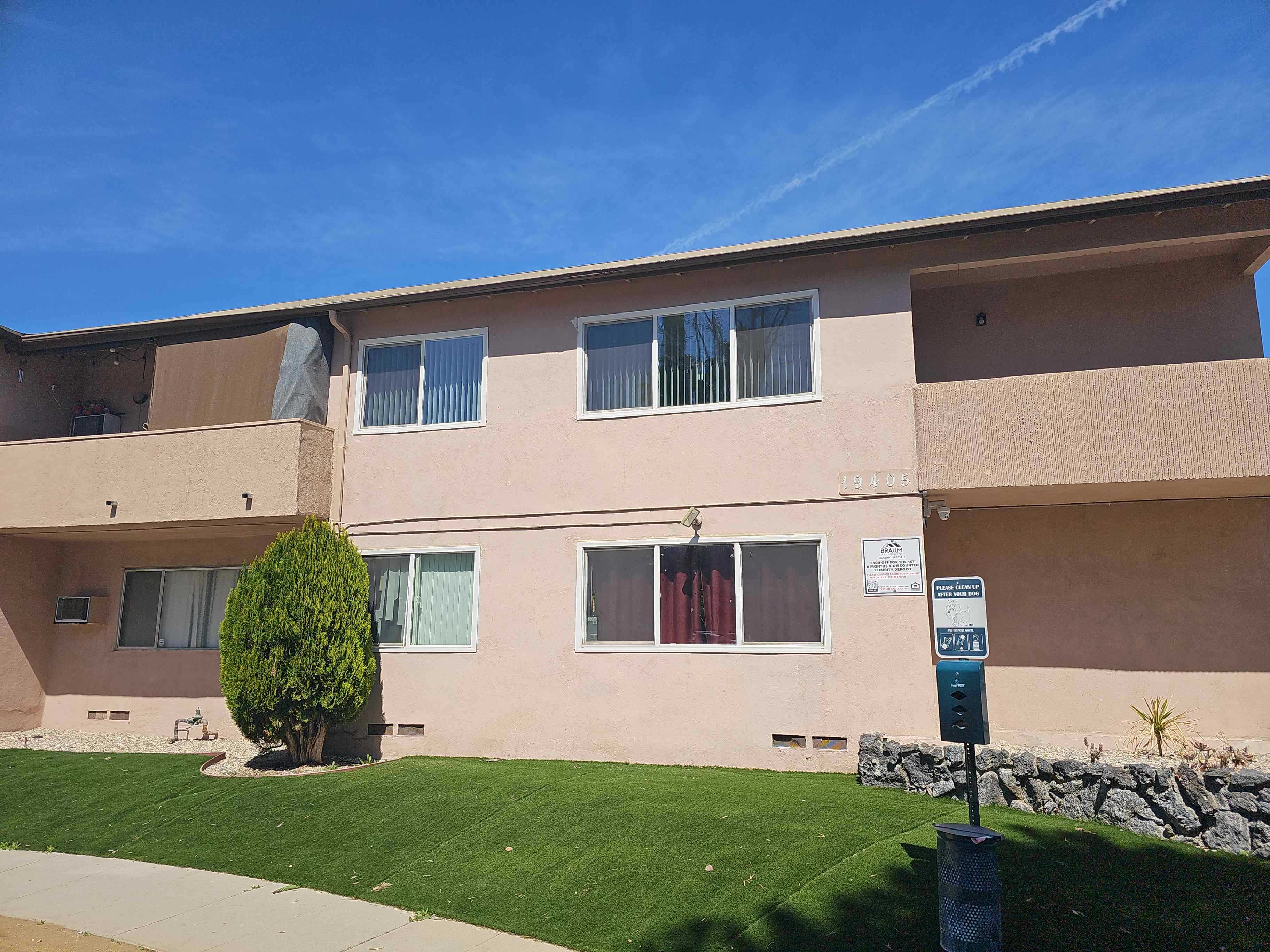 19415 Haynes Street Unit 5