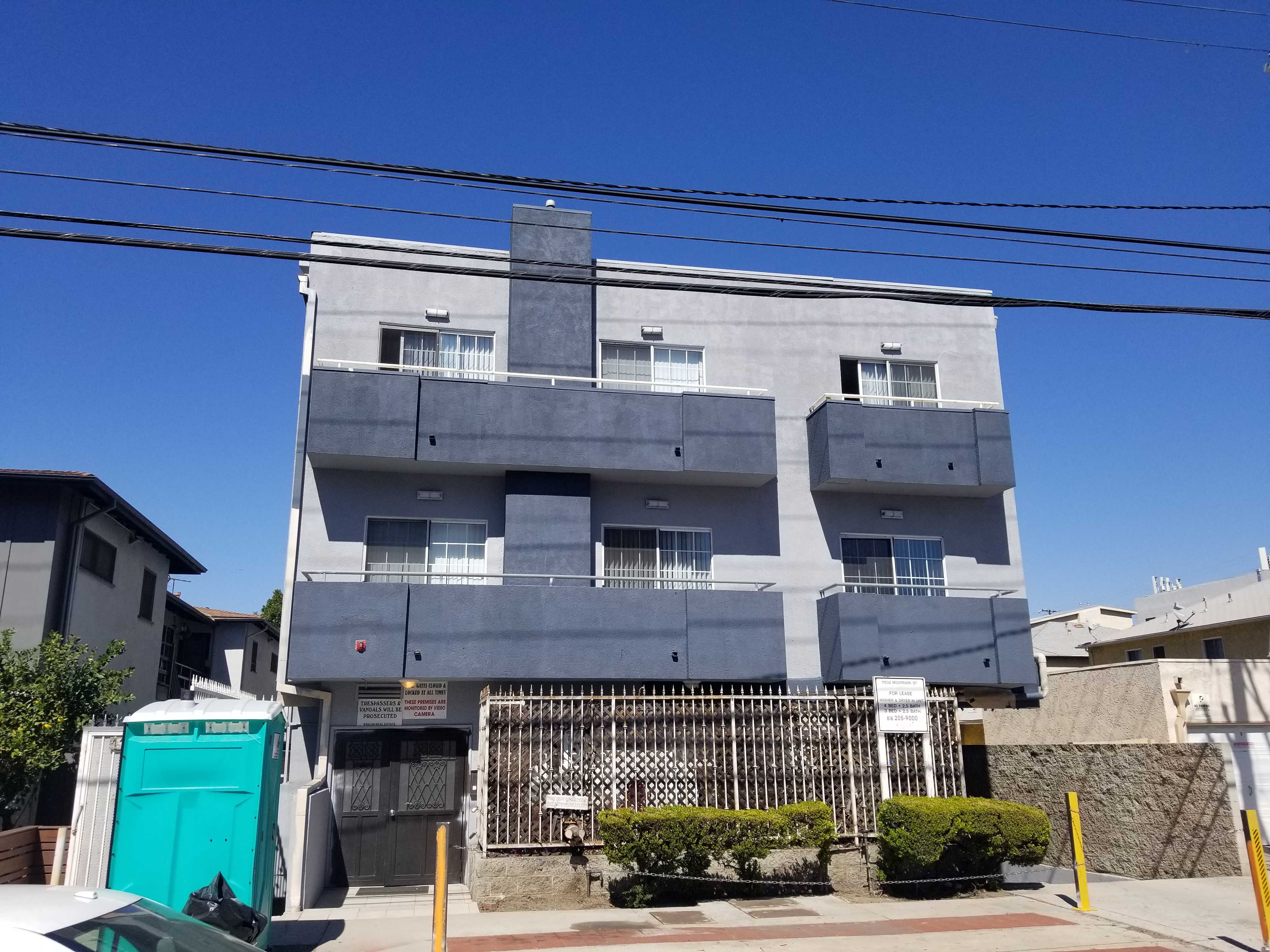 11035 Moorpark Street Unit 205