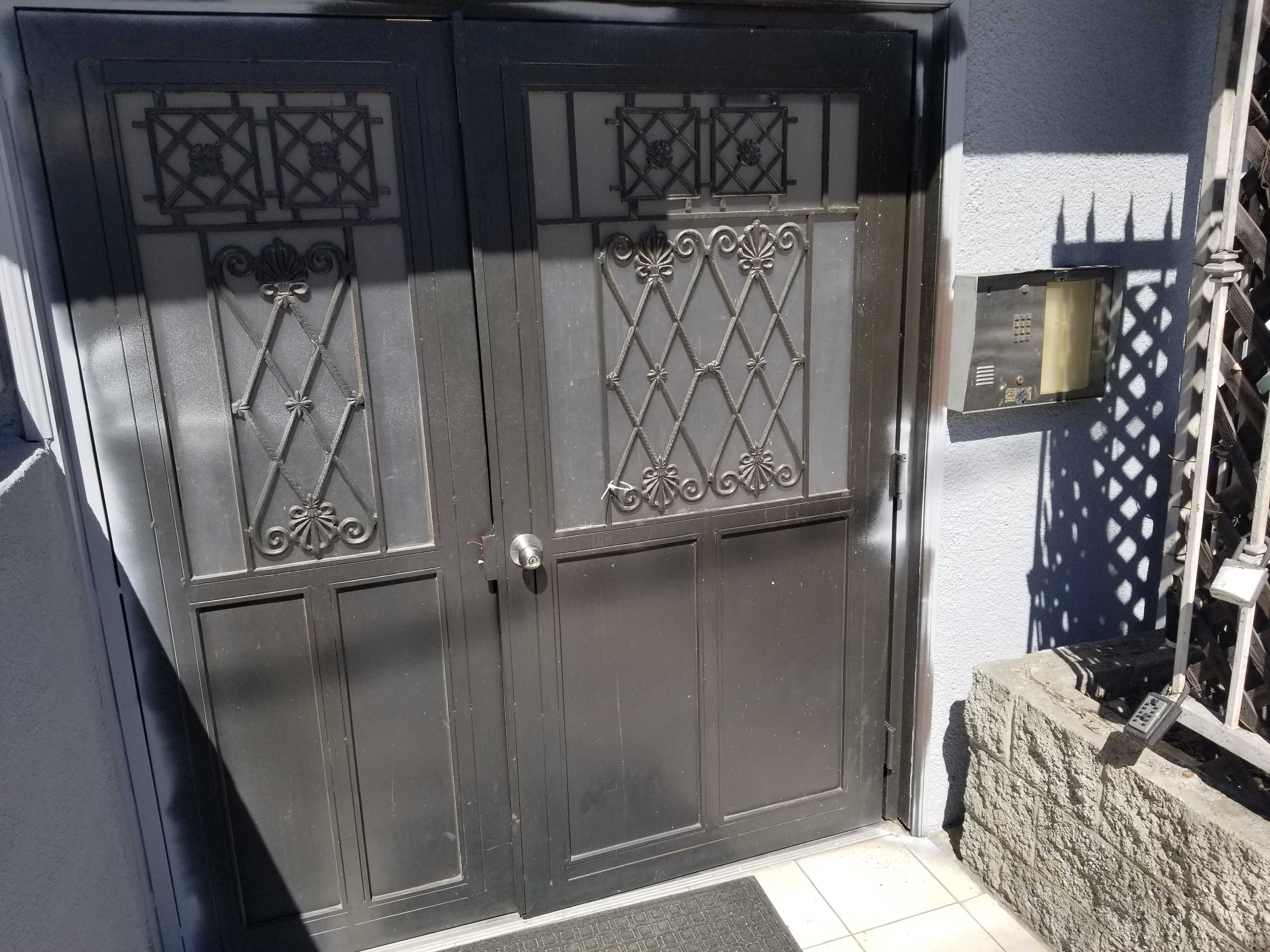 11035 Moorpark Street Unit 205