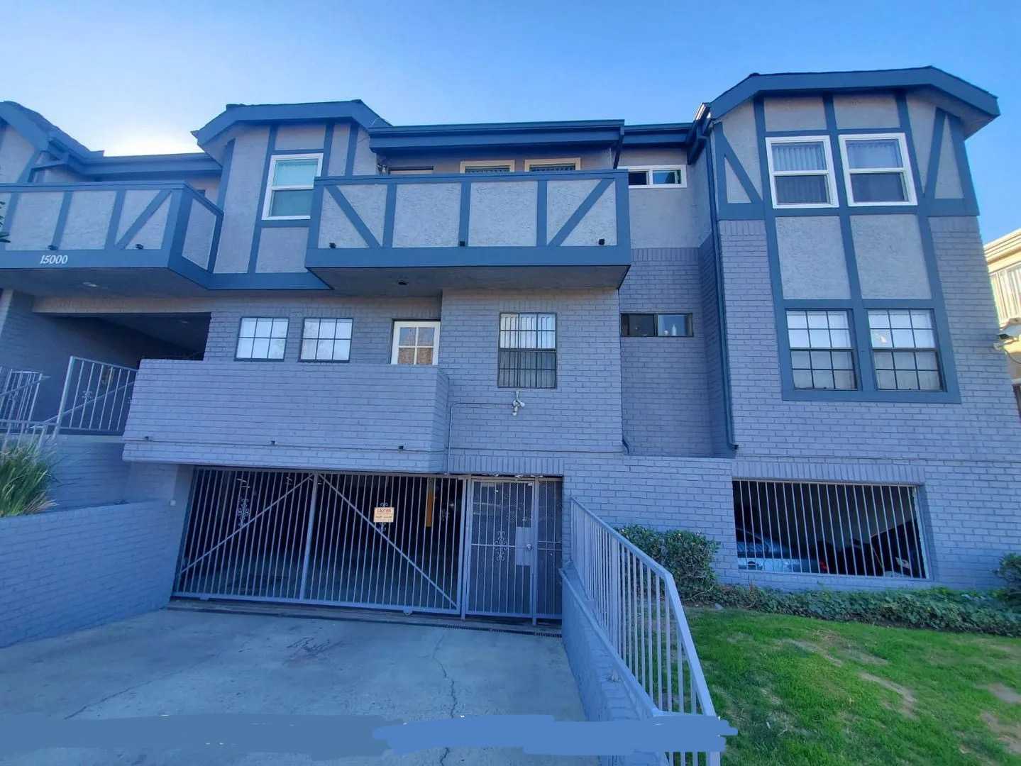 15010 Burbank Boulevard Unit 101