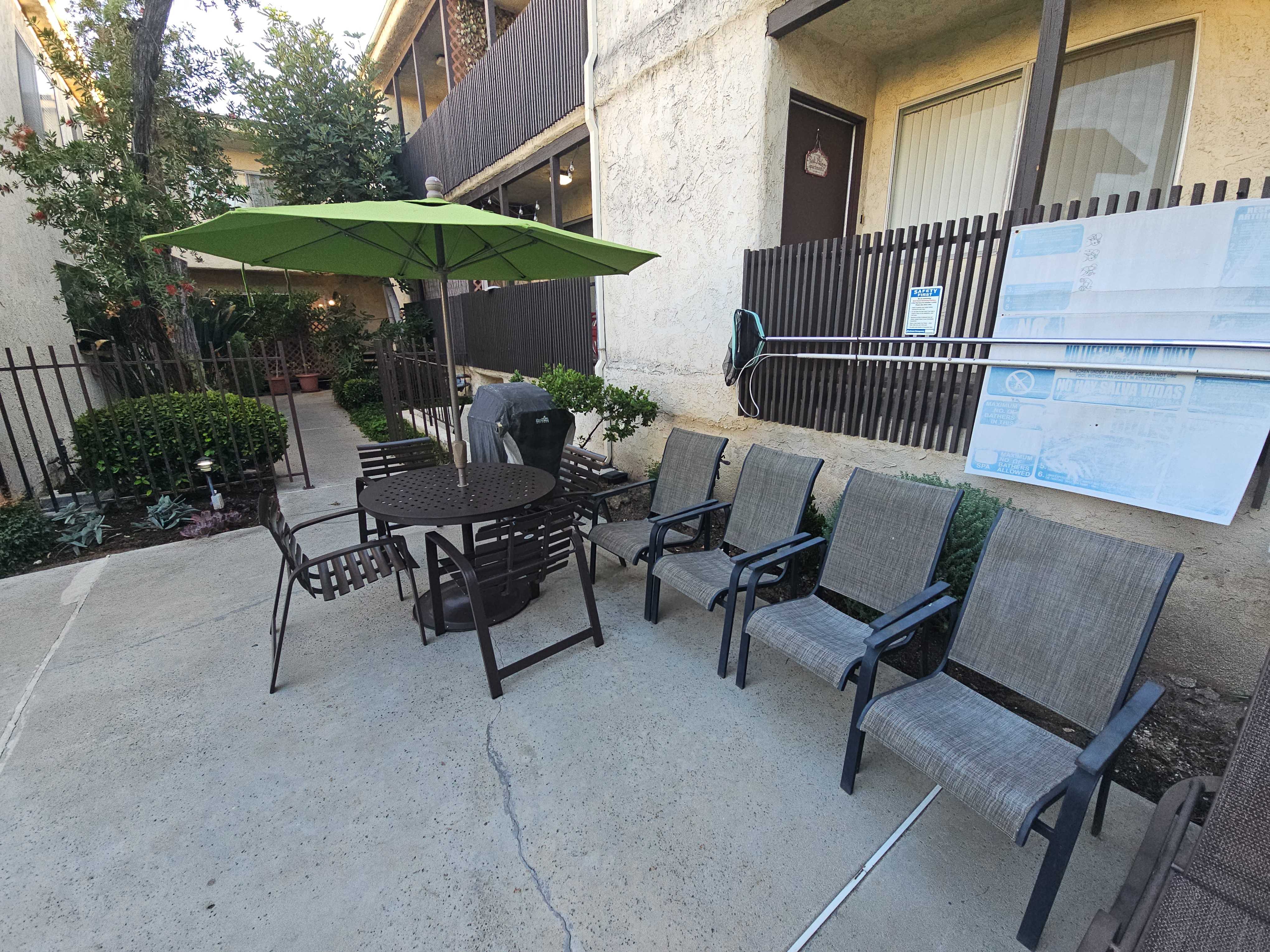5055 Woodman Avenue Unit 208