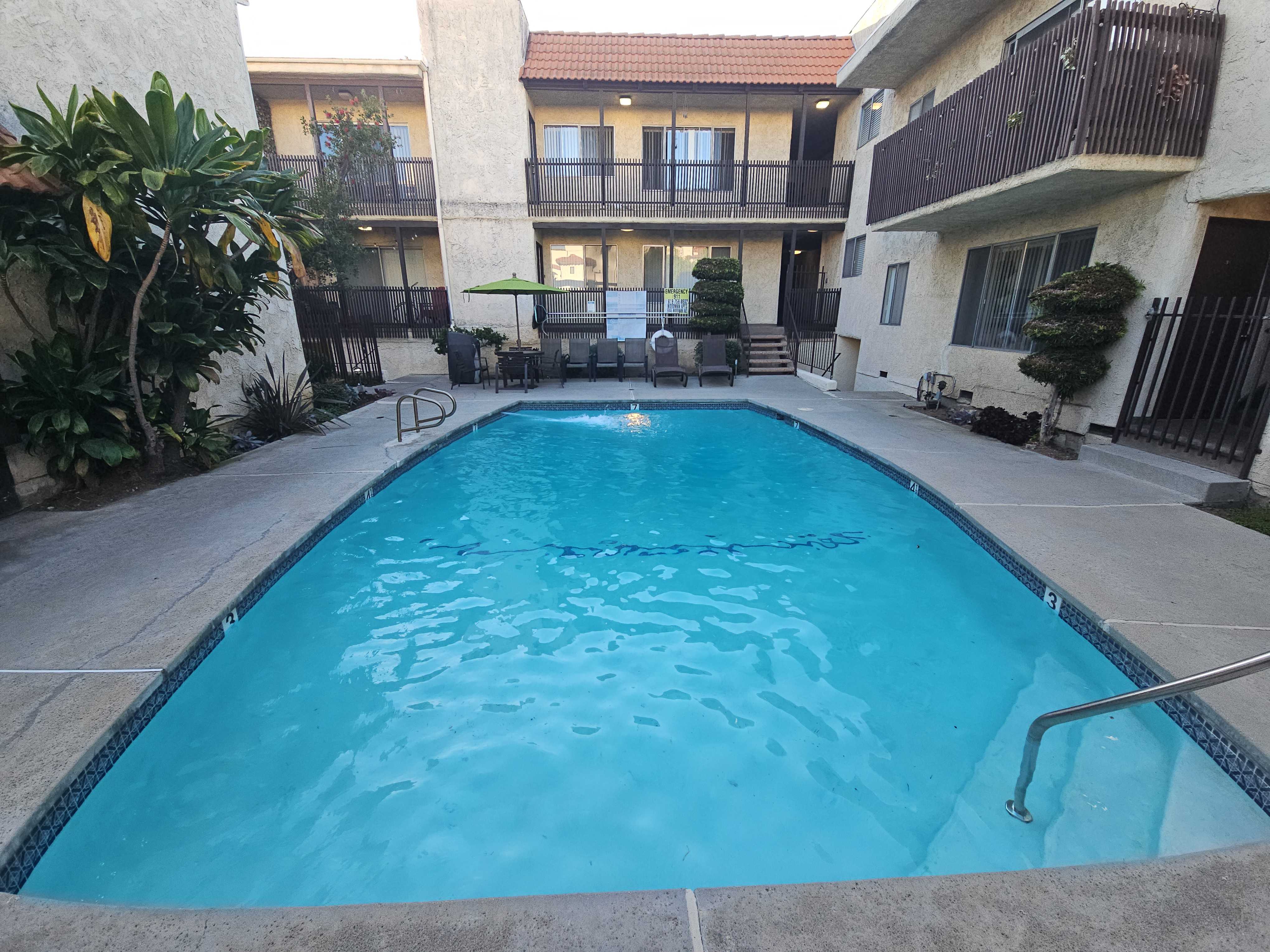 5055 Woodman Avenue Unit 208