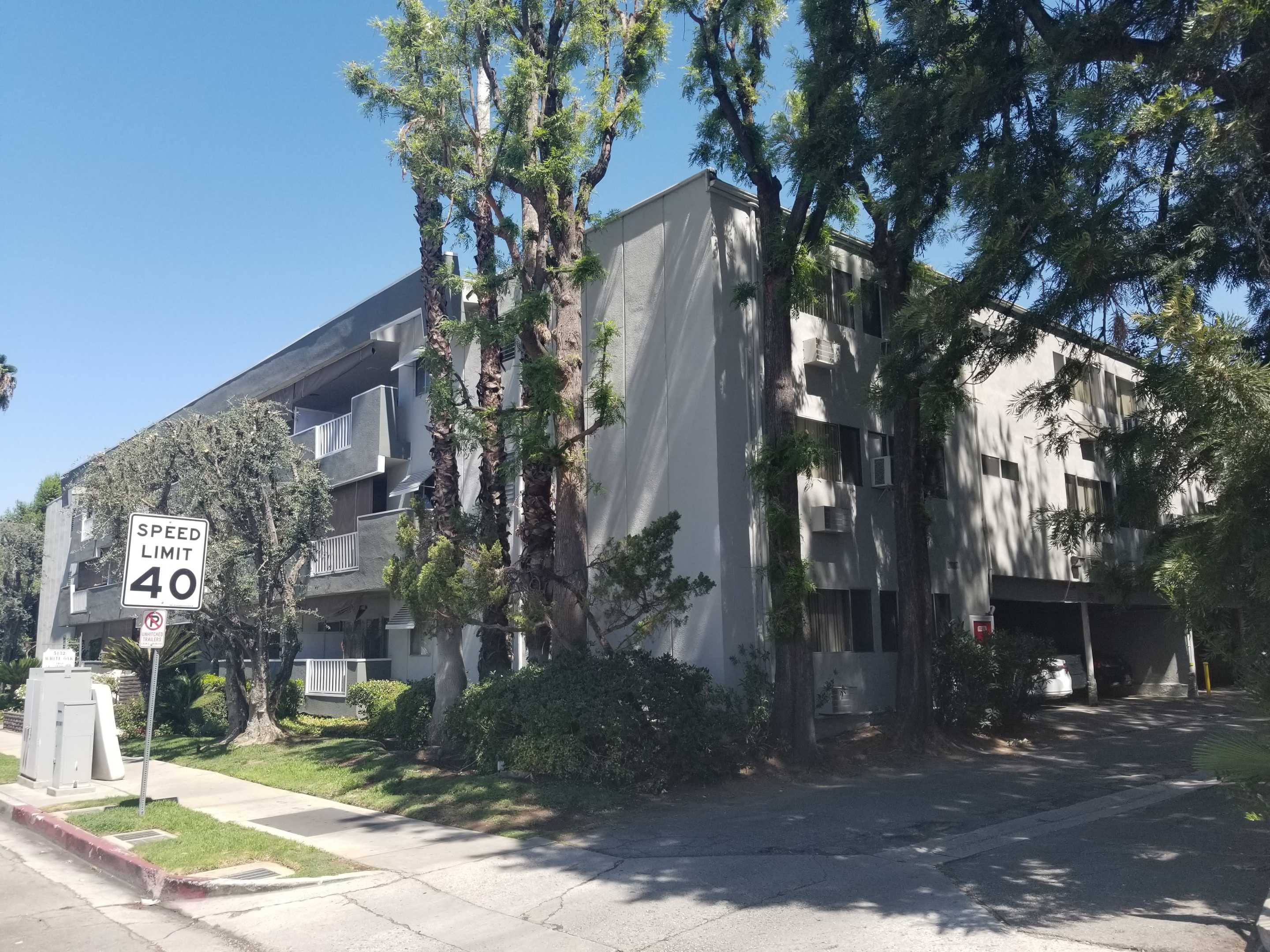 5142 White Oak Avenue Unit 318