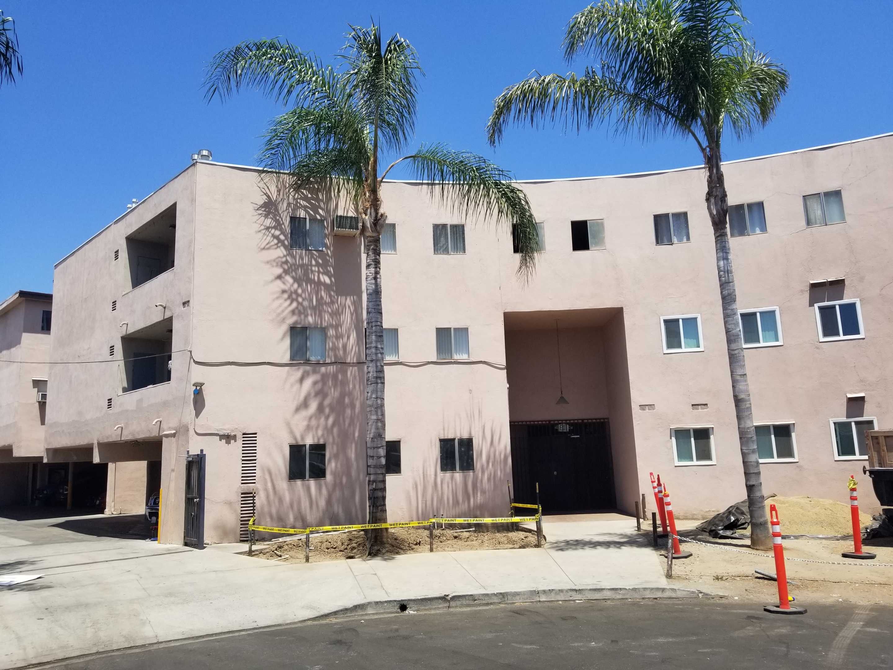 6049 Whitsett Avenue Unit 208
