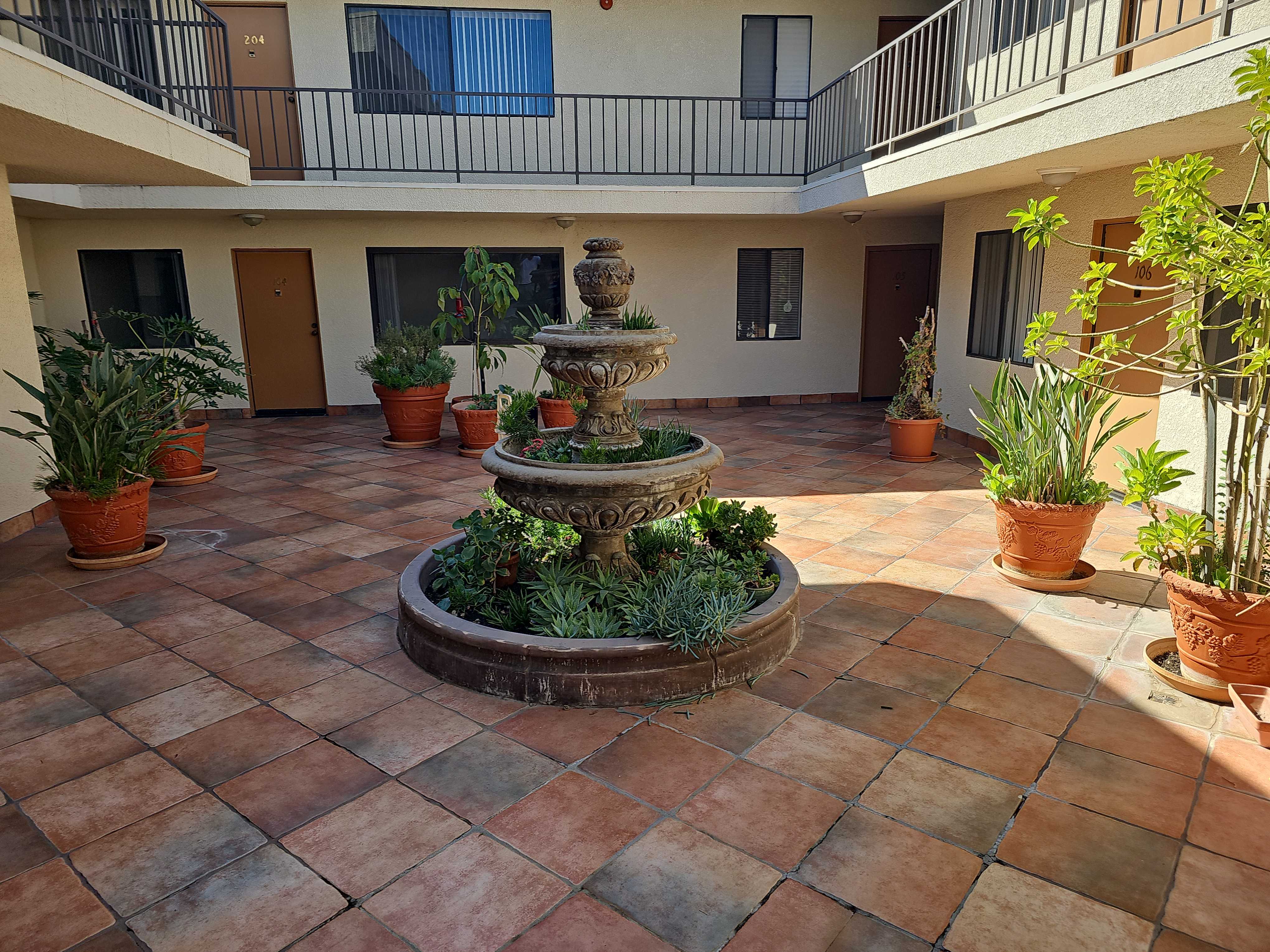 4171 Tujunga Avenue Unit 102