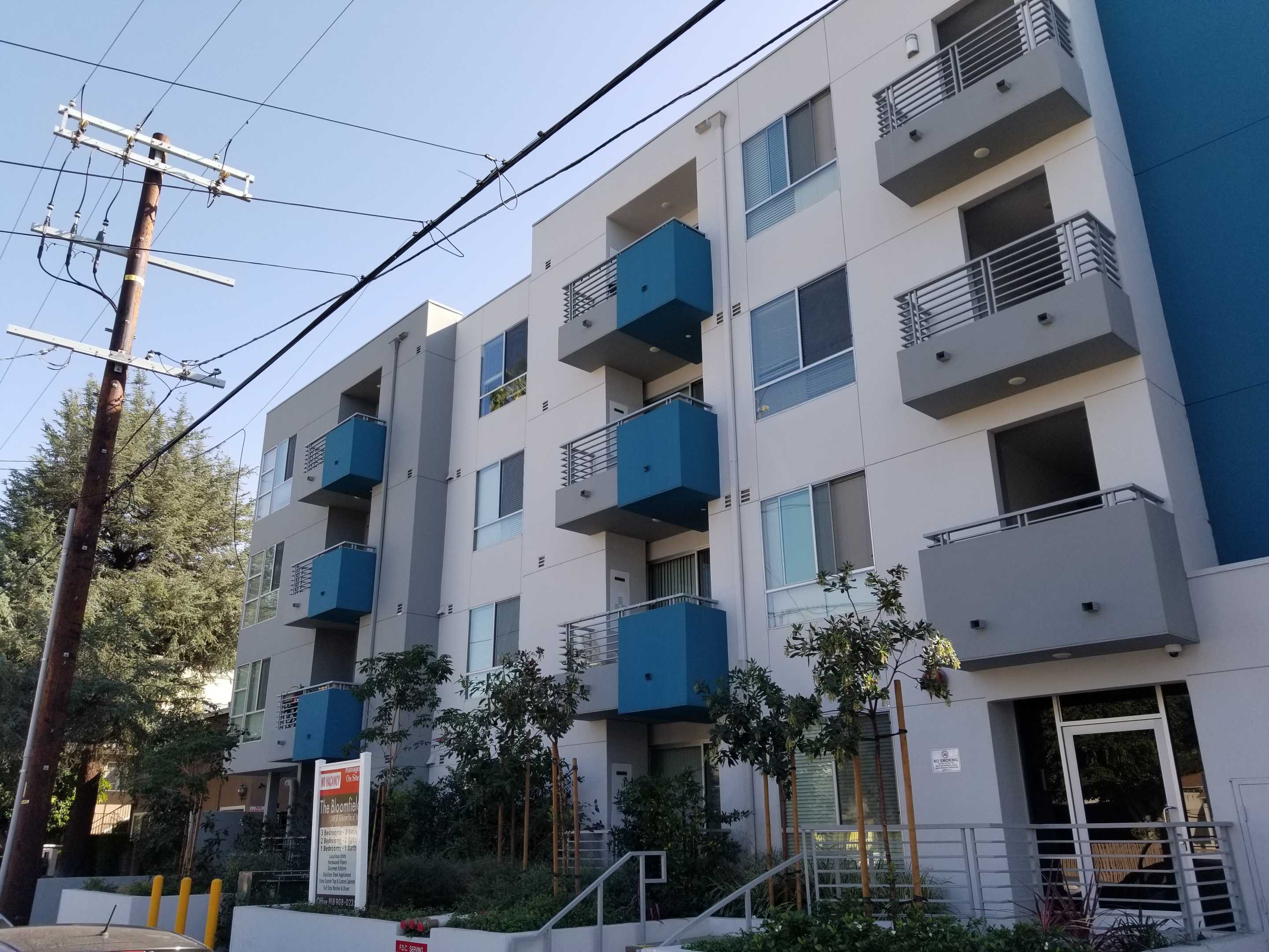 10860 Bloomfield Street Unit 204