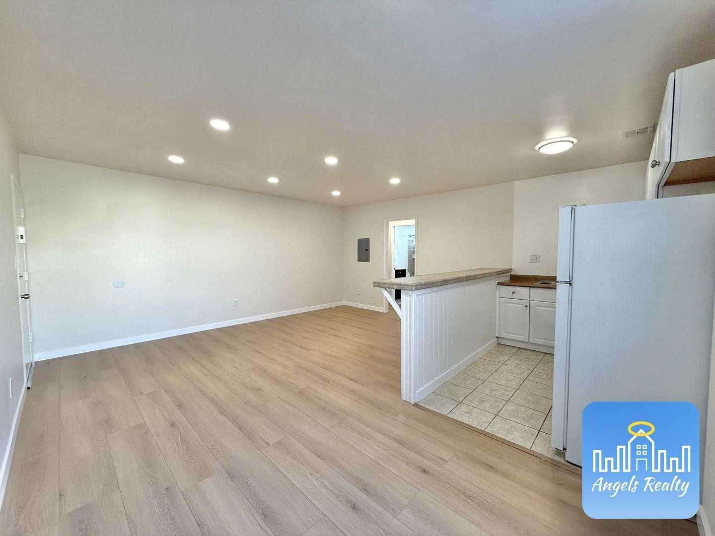 5621 Fulcher Avenue Unit 19
