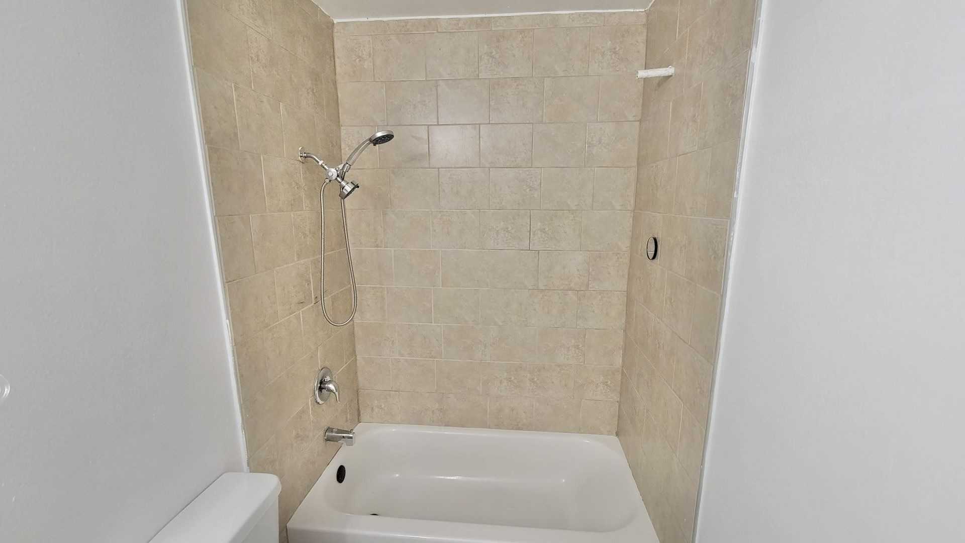 14801 Delano Street Unit 9