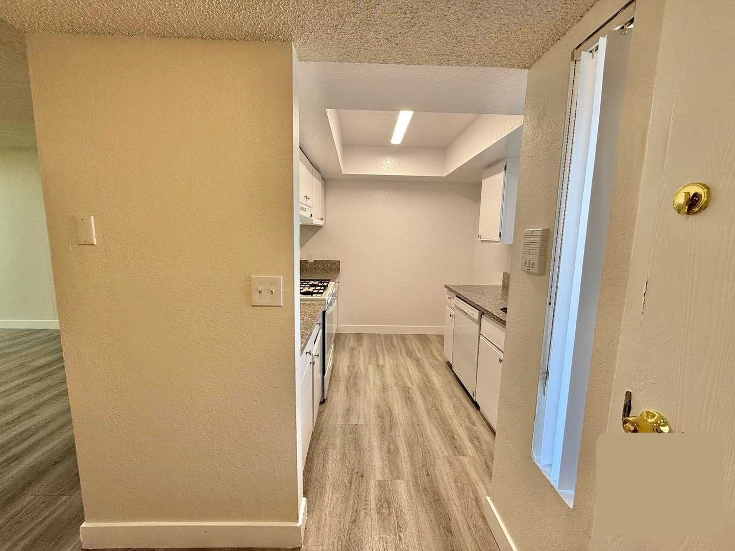 4648 Tilden Avenue Unit 7
