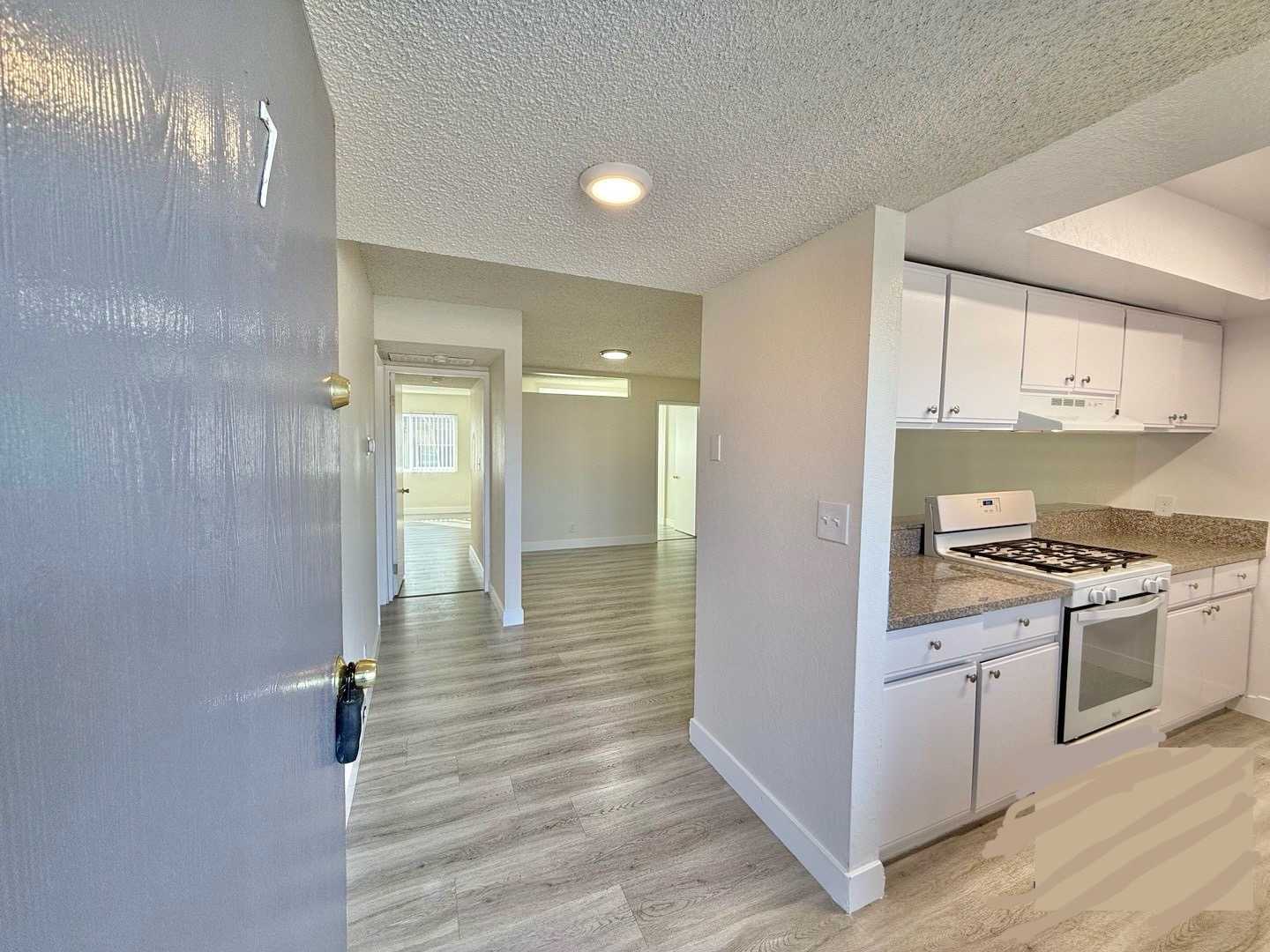 4648 Tilden Avenue Unit 7