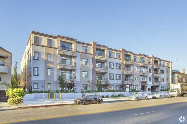11100 Riverside Drive Unit 301