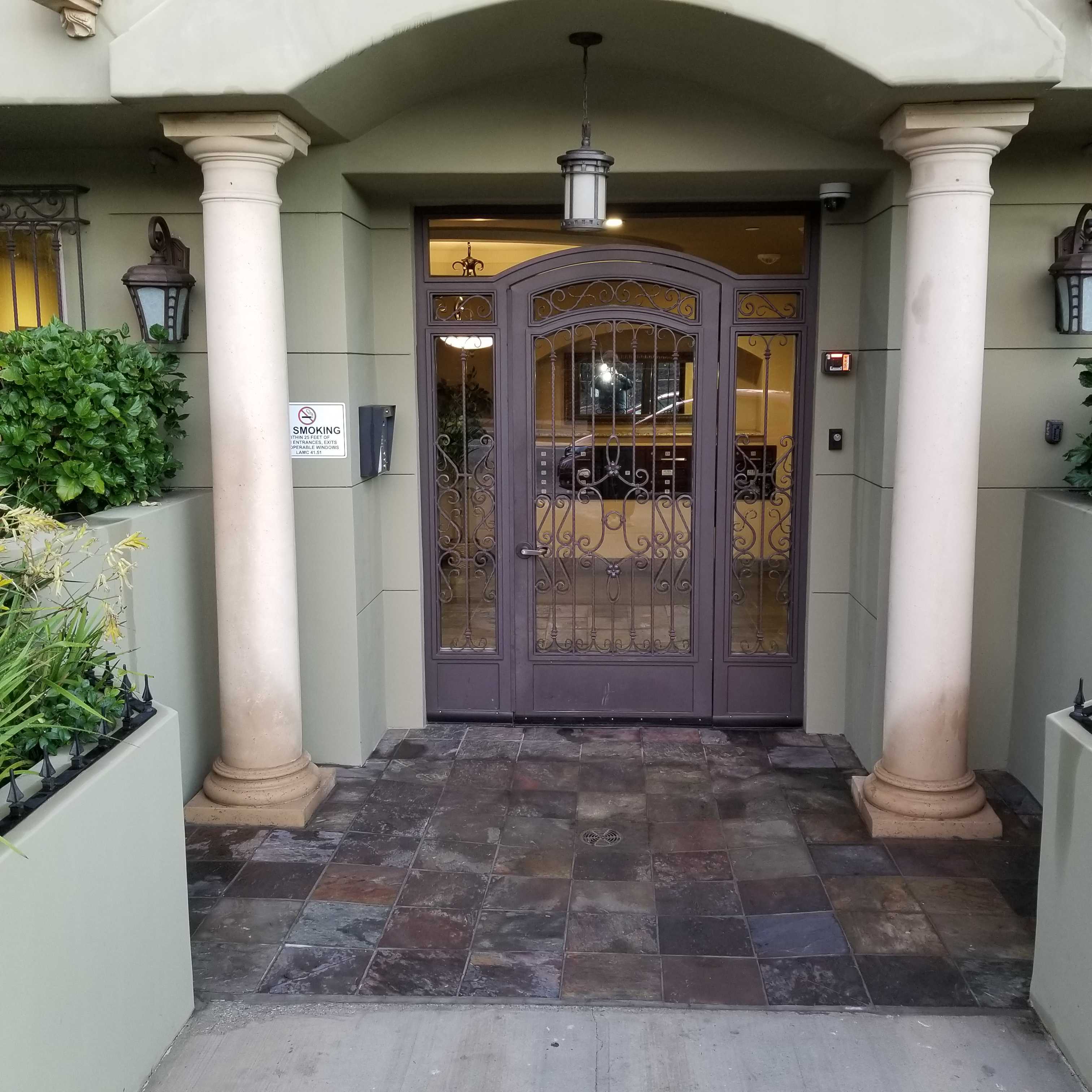 11100 Riverside Drive Unit 301