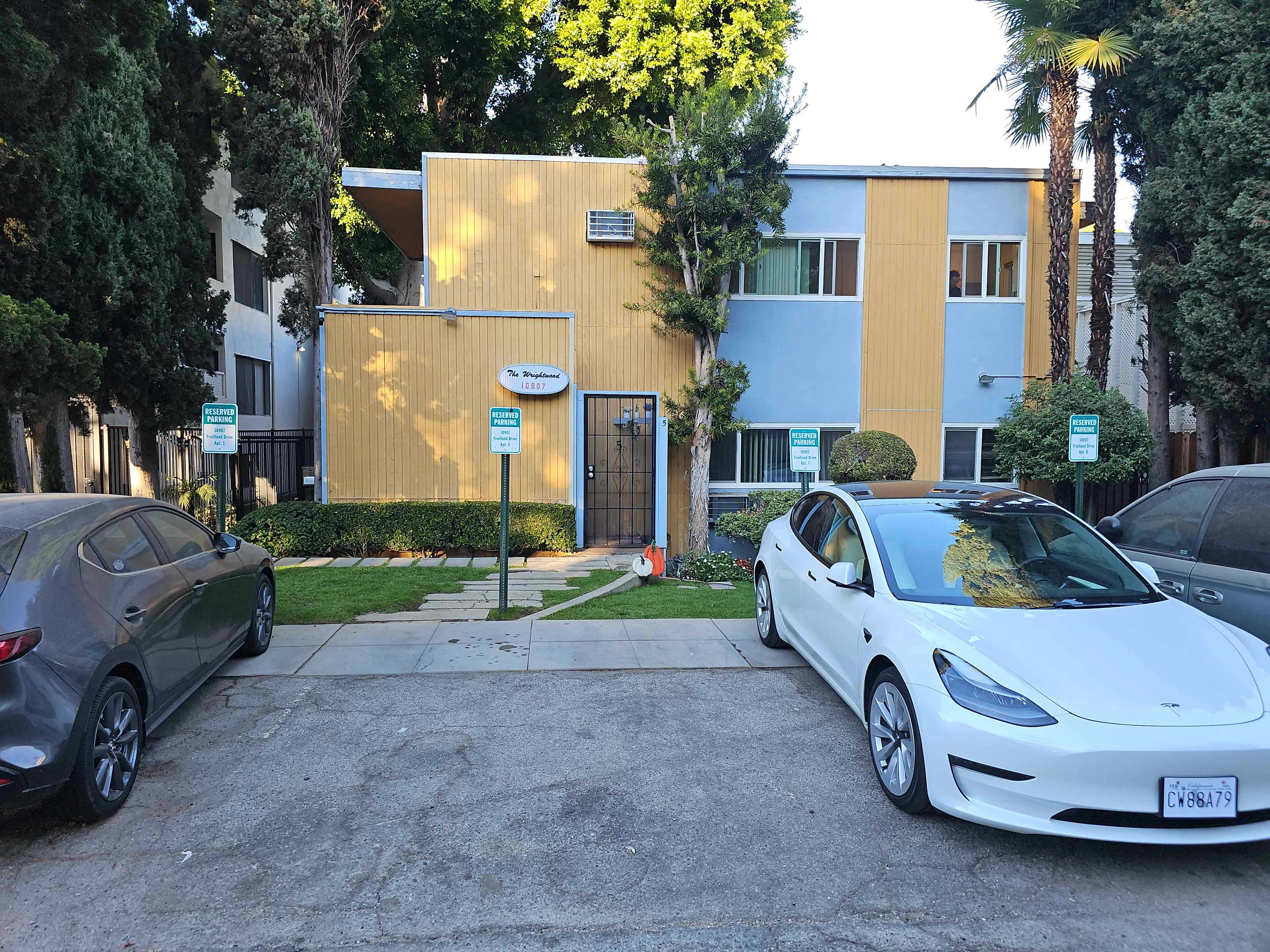 10917 Fruitland Drive Unit 7 · Photo 1