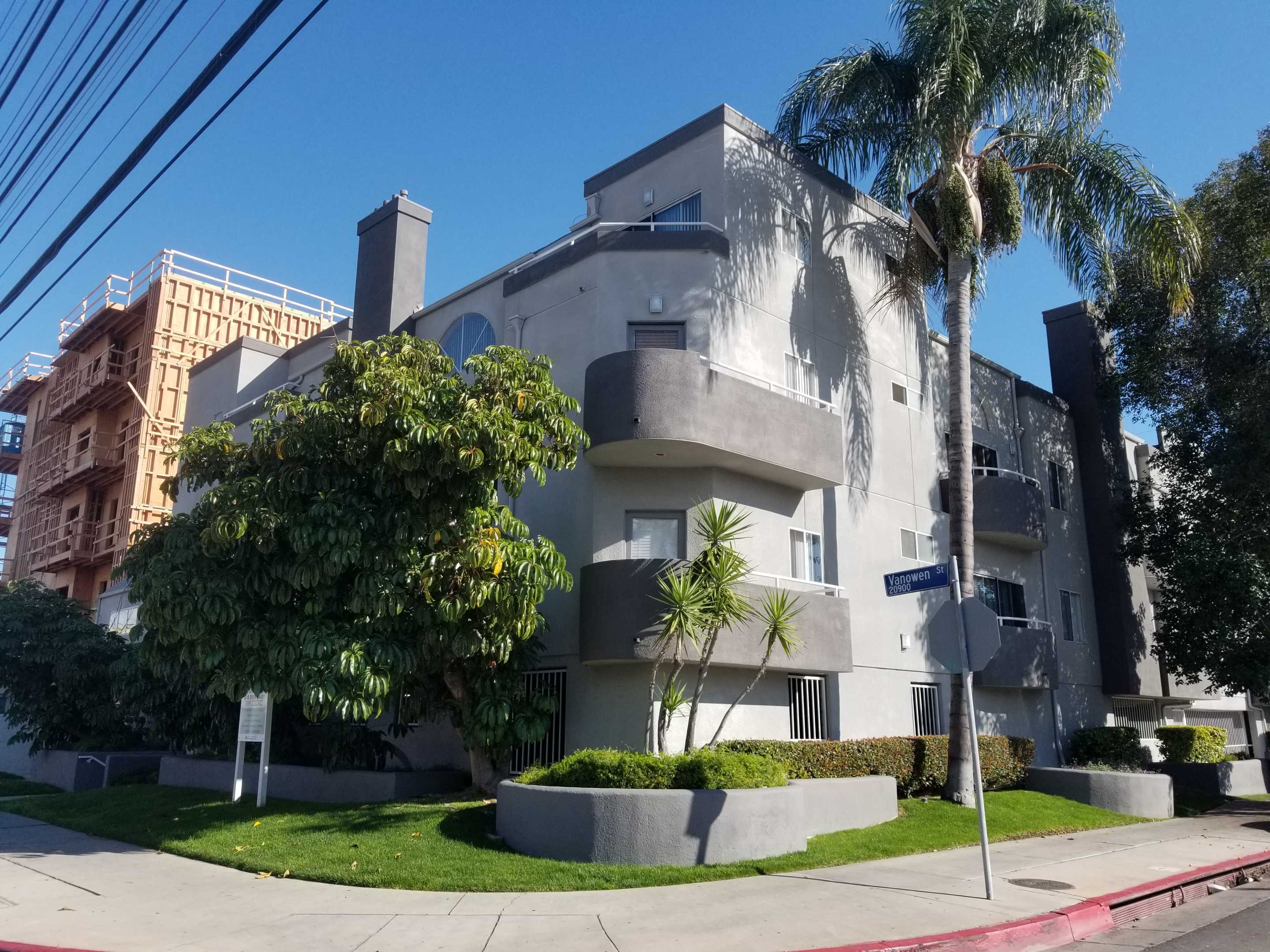 20964 Vanowen Street Unit 107