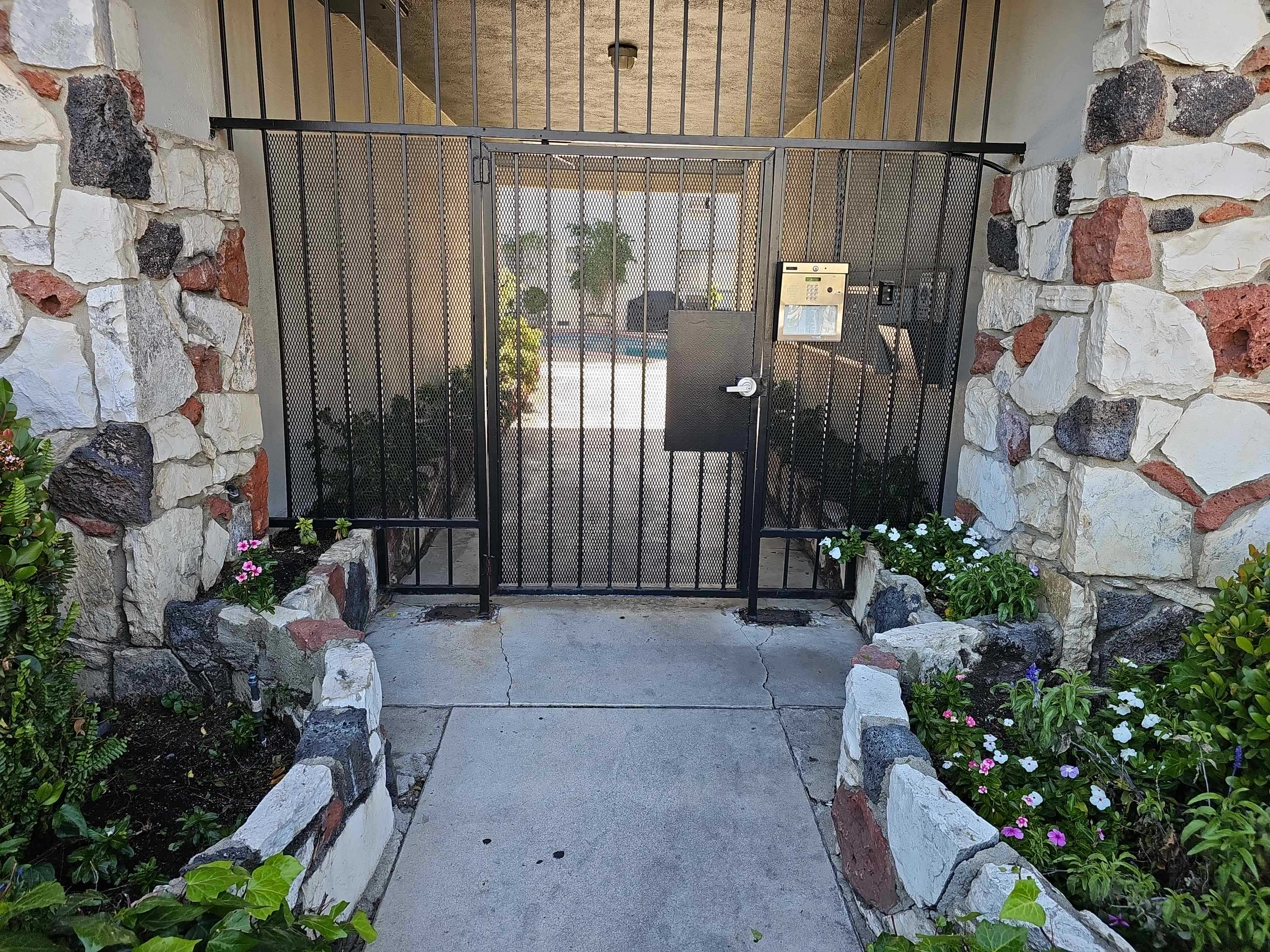 6215 Fulton Avenue Unit 12